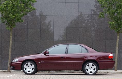 used Vauxhall omega saloon